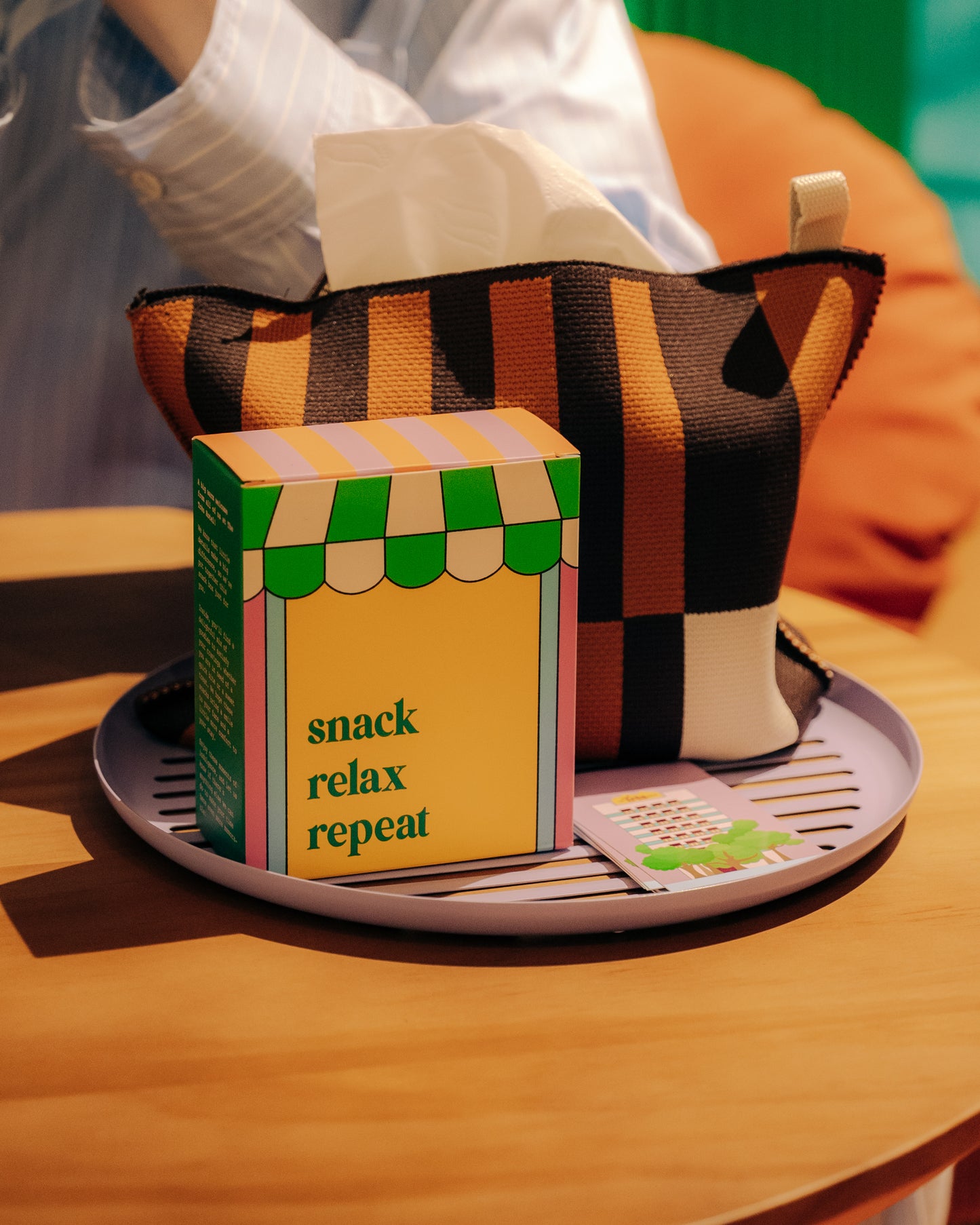 Tissue Holder